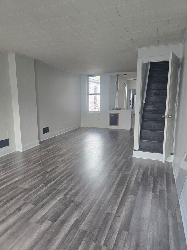 Foto del edificio - 827 N 10th St