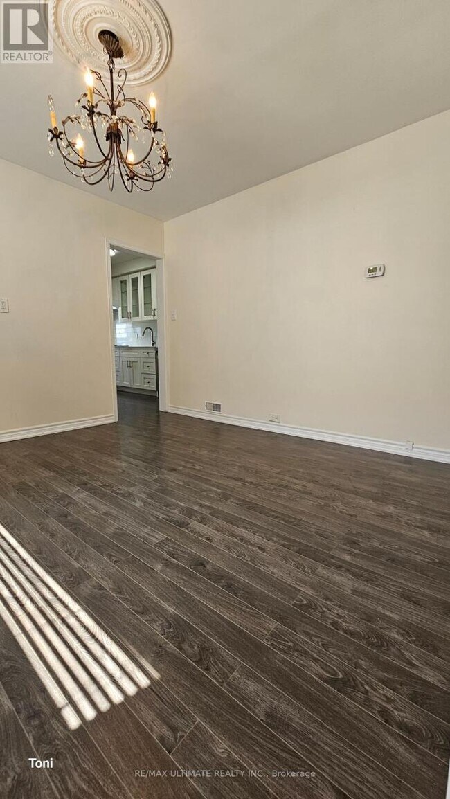 Building Photo - 16 Failsworth Ave