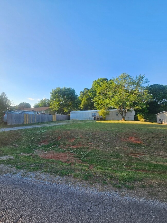 Building Photo - 109 Cottondale Rd