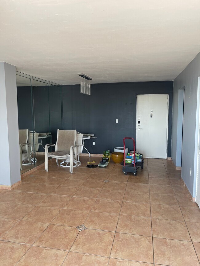 Foto del edificio - 7300 Wayne Ave