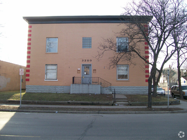 Building Photo - 3200 Bloomington Ave