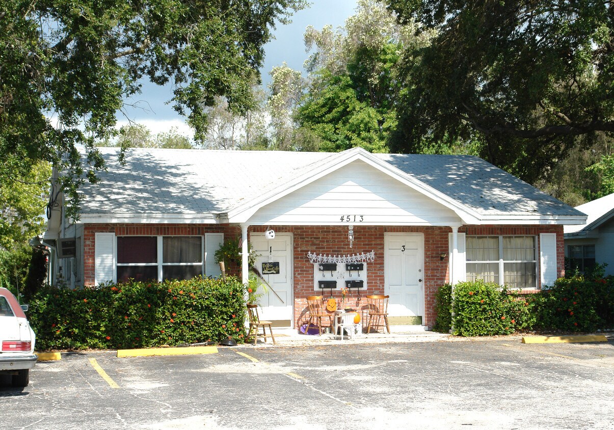 45114513 Mcelroy Ave, Tampa, FL 33611 Apartments in Tampa, FL