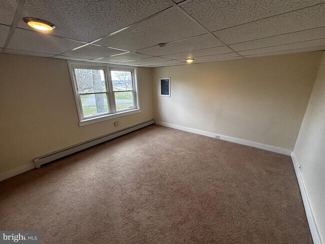 Building Photo - 790 Carlisle Ave