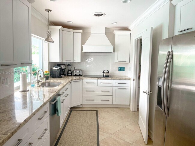 Foto del edificio - 2932 NE 36th St