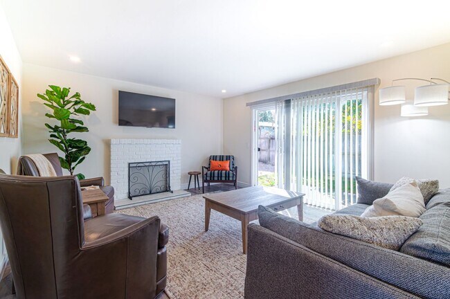 Foto del edificio - 208 Vista Ct