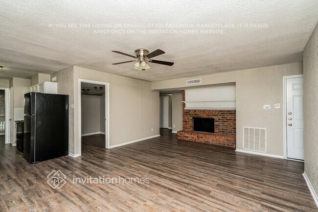 Foto del edificio - 4833 Graham Ct