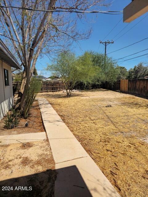 Building Photo - 133 W Del Rio Dr