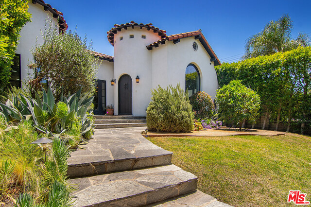 Foto del edificio - 104 N Crescent Heights Blvd