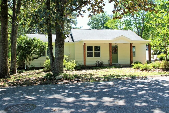 Building Photo - 275 Piney Ln