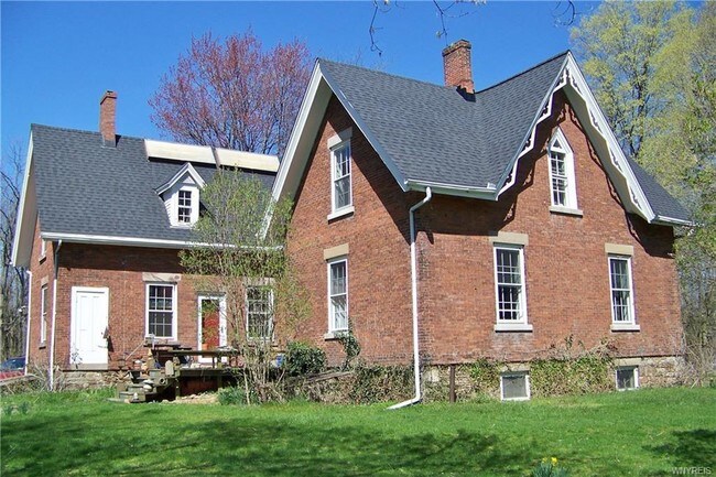 Foto del edificio - 4072 Calkins Rd