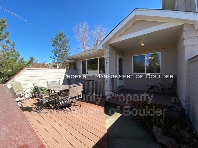 Foto del edificio - 611 Ridgeview Dr