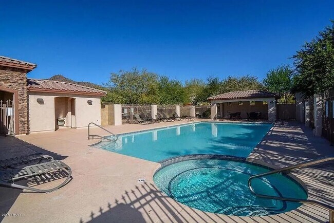 Building Photo - 7446 W Montgomery Rd