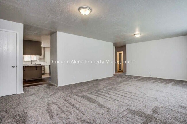 Foto del edificio - 2 bed, 2 bath duplex in Hayden