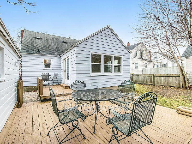 Primary Photo - 1644 Philadelphia Ave SE