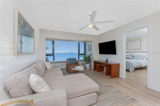 Foto del edificio - 1500 Park Beach Cir