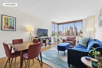 Building Photo - 350 W 50th St