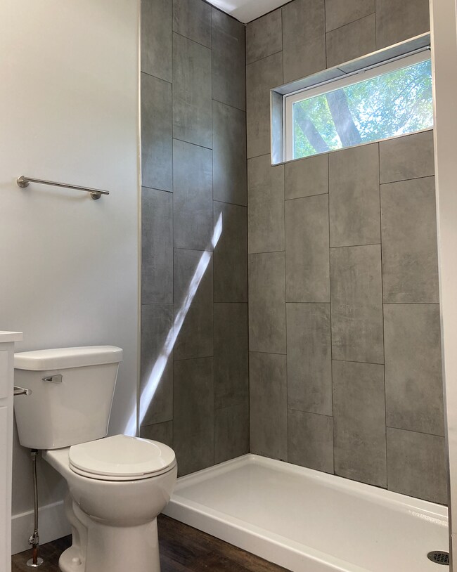 Foto del edificio - 1229 E Sorin St