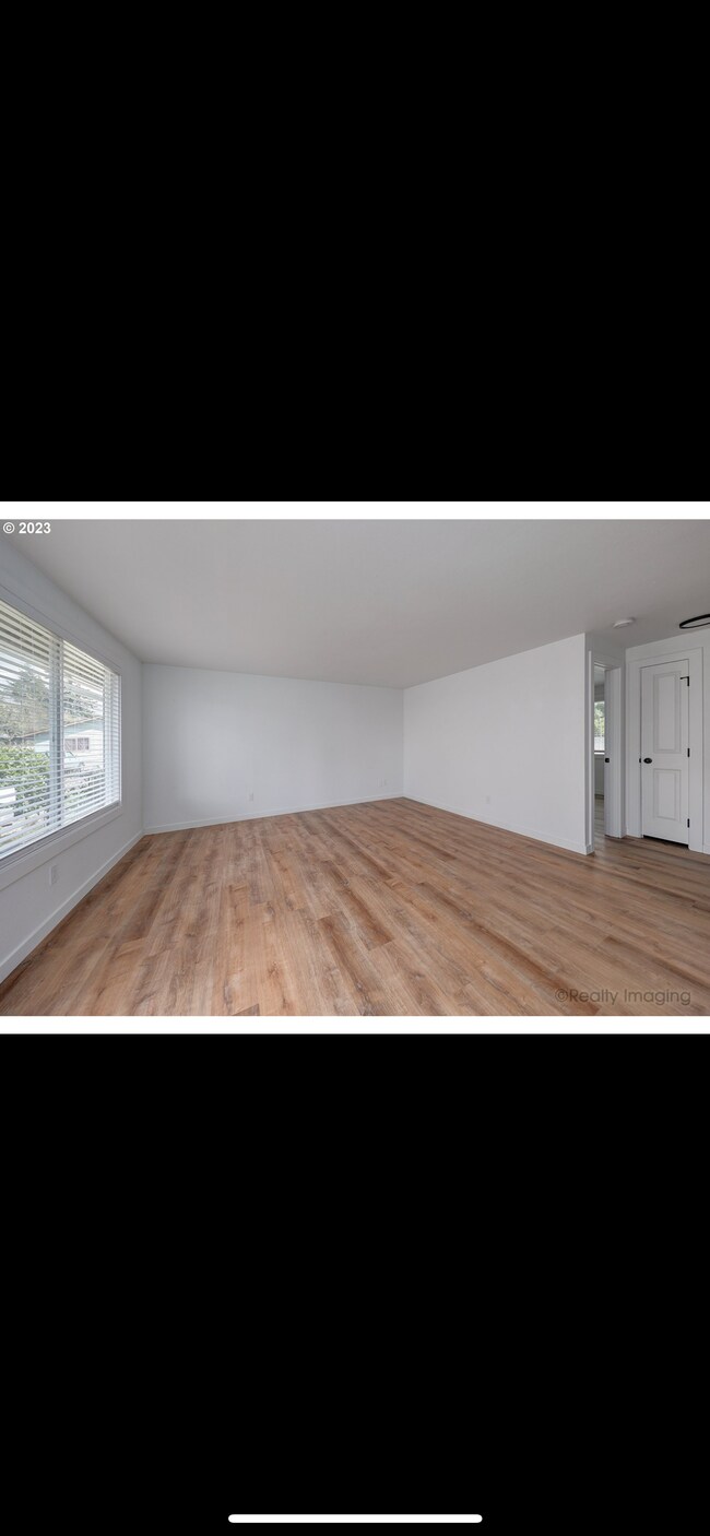 Building Photo - 3014 Drummond Ave