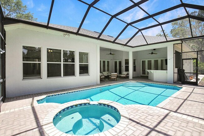 Building Photo - 6034 Hammock Hill Ave