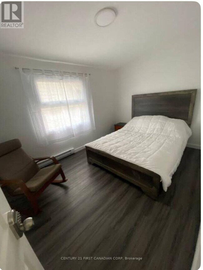 Photo du bâtiment - 292 Simcoe St