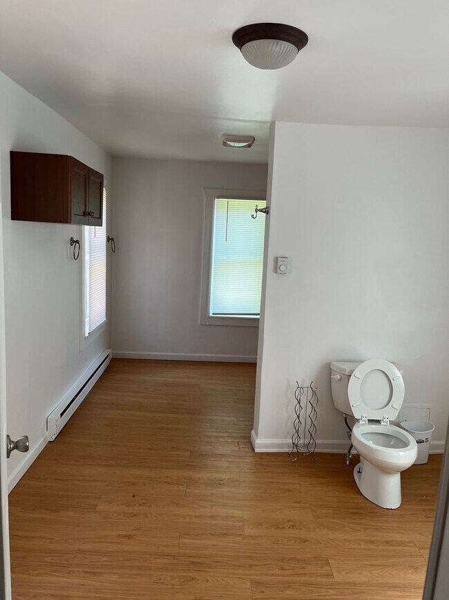 Foto del edificio - Spacious 3Bed/1 Bath Townhouse