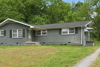 Building Photo - 1252 Kenmore Pl