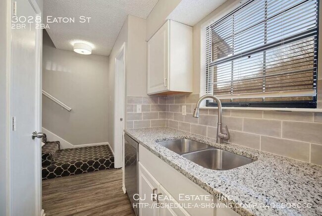 Building Photo - 3028 Eaton St