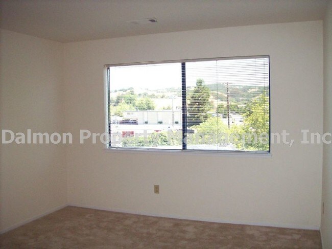 Foto del edificio - PENTHOUSE-STYLE CONDO WITH GREAT VIEWS