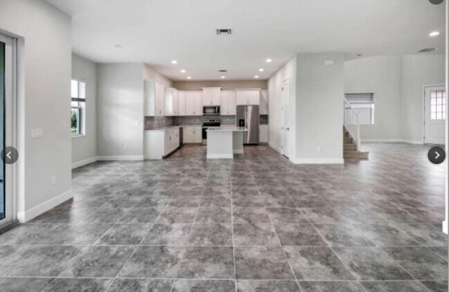 Foto del edificio - 5459 Liberty Ln