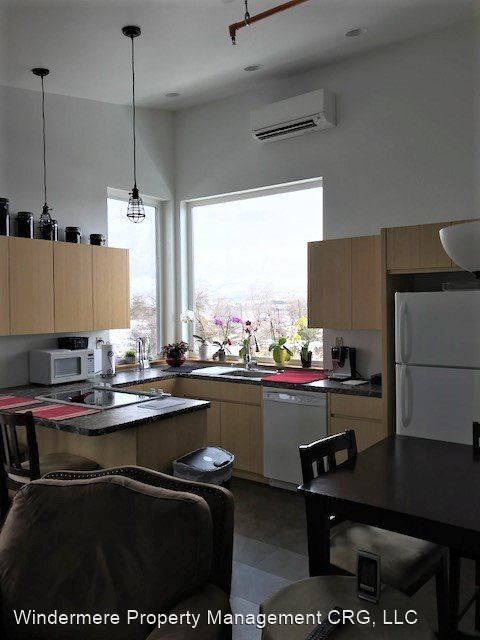 Foto del edificio - 1537 Bargeway Rd
