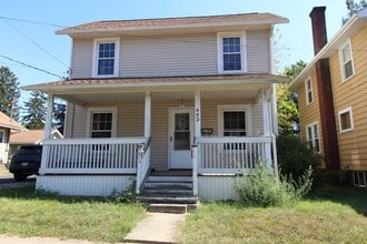 Building Photo - 443 Emerick St