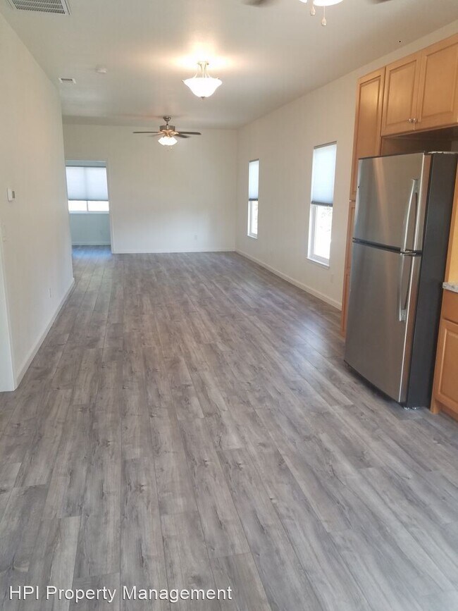 Building Photo - 3 br, 1.5 bath House - 3616 Twig Ave.