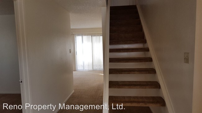 Building Photo - 1231 Wagon Wheel Cir