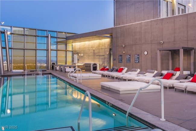 Building Photo - 3726 S Las Vegas Blvd