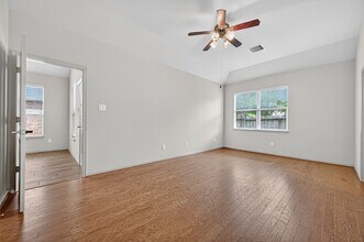 Building Photo - 510 Carson Ridge Dr