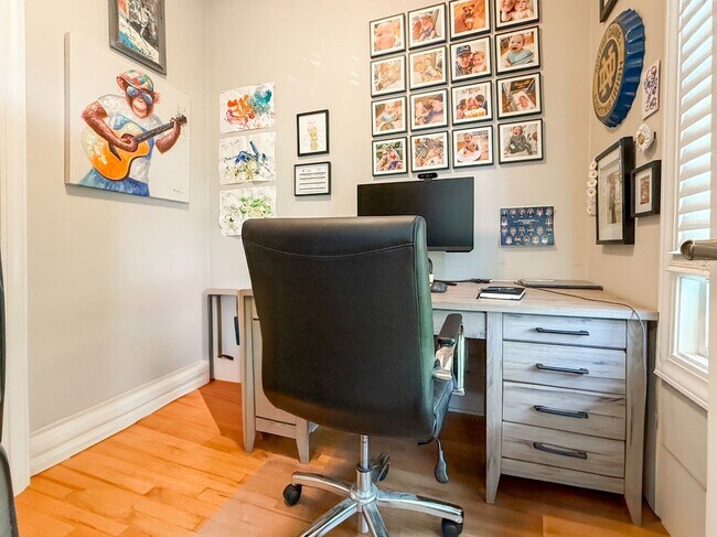 Foto del edificio - 2936 N Hoyne Ave