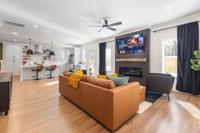 Foto del edificio - 2738 N Graham St