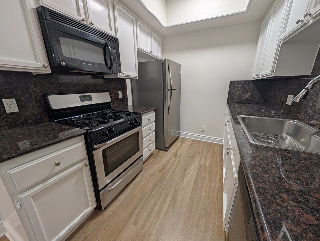 Foto del edificio - 912 Croft Ave