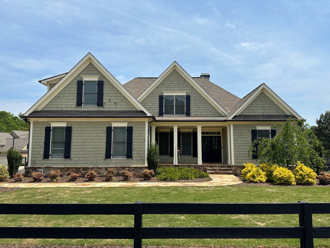 Front Exterior - 2980 Fallwood Dr NW