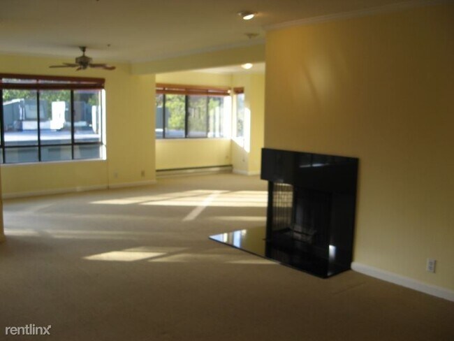 Building Photo - 2 br, 2 bath Condo - 667 Waverley Street