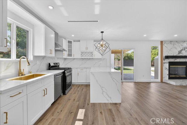 Foto del edificio - 7055 Fallbrook Ave