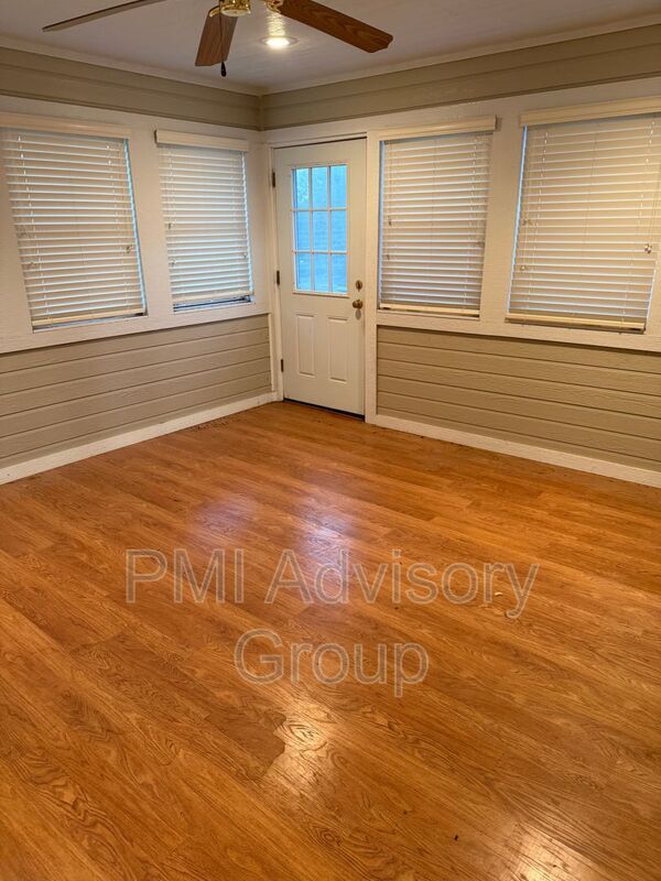 Foto del edificio - 4206 Hwy K4