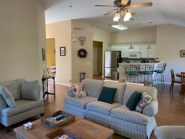 Foto del edificio - Fully Furnished House In Sandpiper Bay-