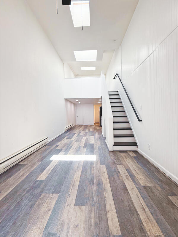 Foto del edificio - 1434 Miner St