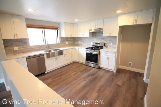 Foto del edificio - 4 br, 2 bath House - 3467 Circulo Adorno