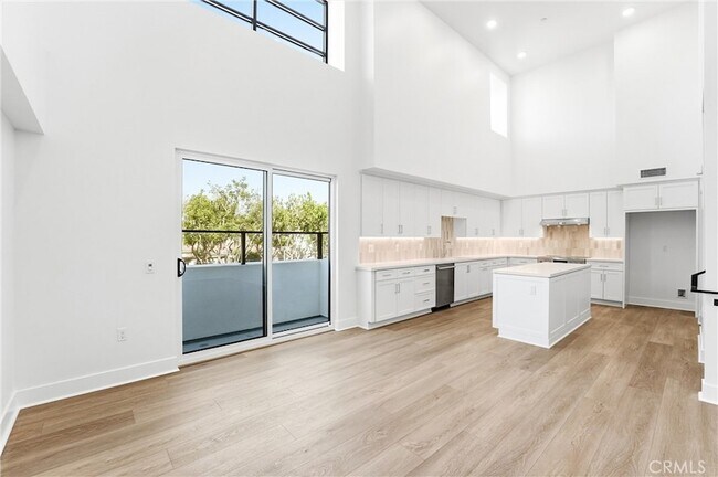 Building Photo - 24722 Del Prado Ave