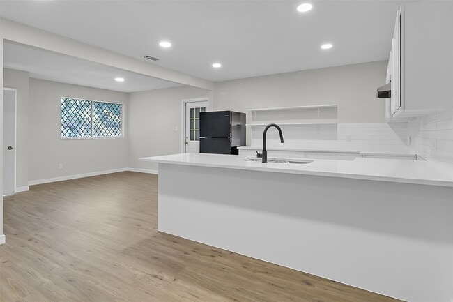 Foto del edificio - 2509 Bayou Ave