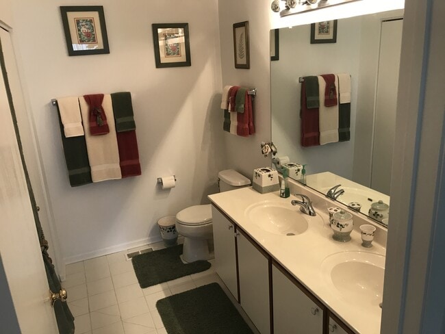 Foto del edificio - Exceptionally Clean 2-Bedroom Ranch with Double Car Garage