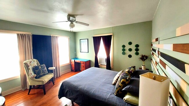 Furnished bedroom - 2506 Elmen St