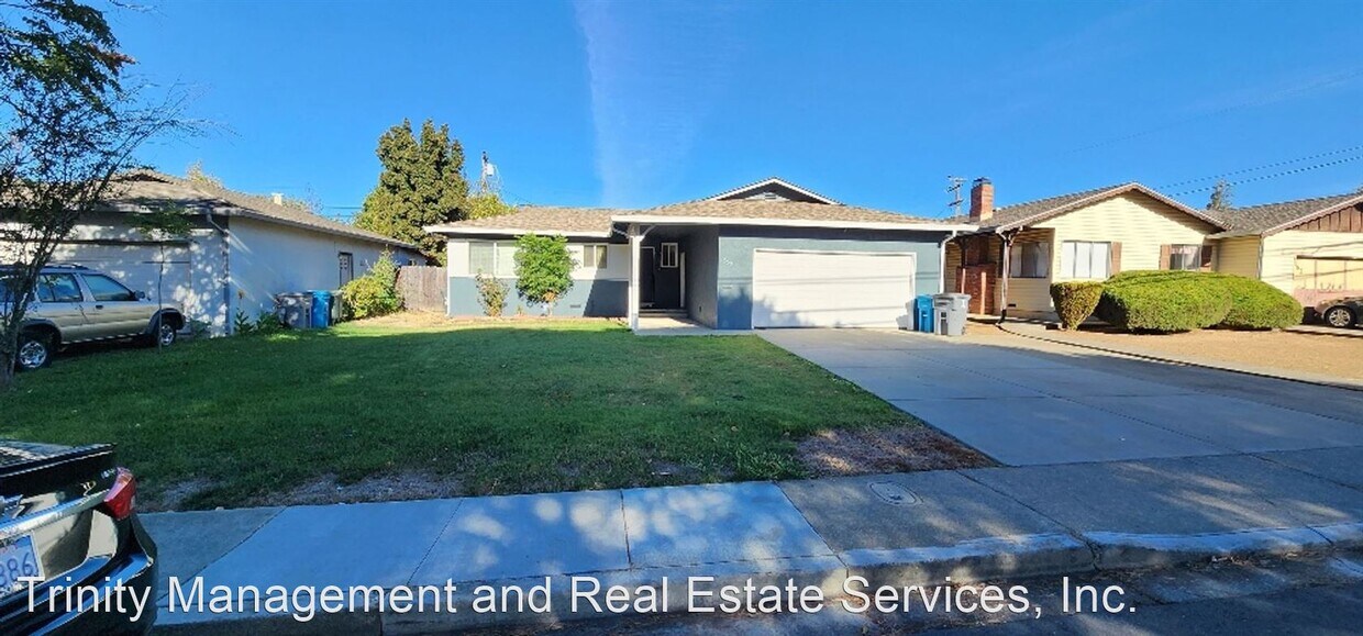 Foto principal - 3 br, 2 bath House - 357 Mini Drive